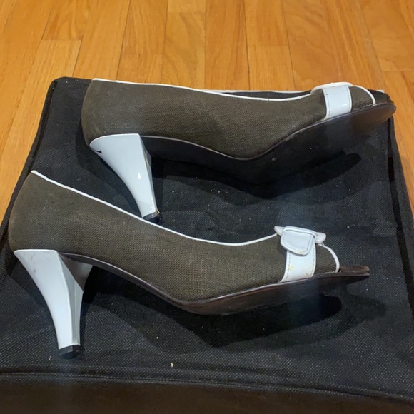 Brown and White Peep Toe Heels - Picture 8 of 9